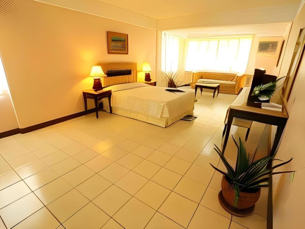 Matabungkay Beach Hotel Batangas City Kültér fotó