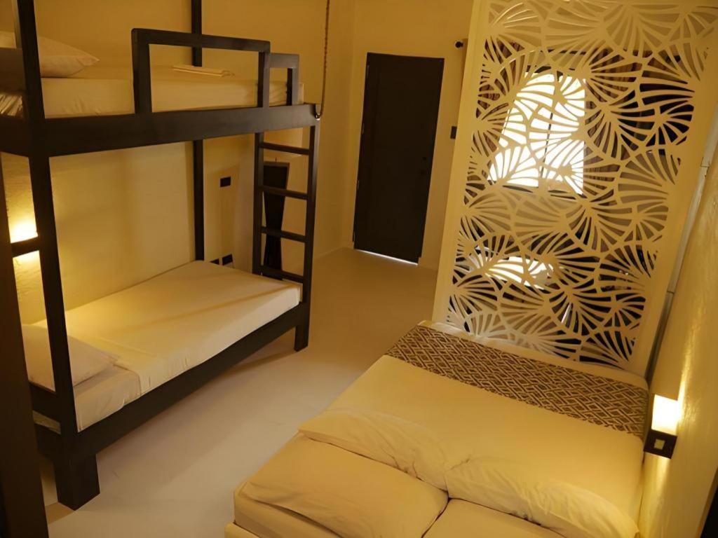 Matabungkay Beach Hotel Batangas City Kültér fotó